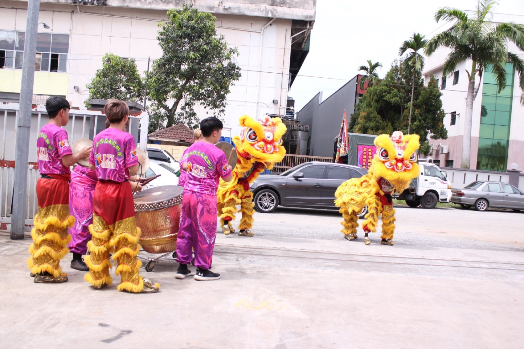 Chinese New Year Lunch and Lou Sang.