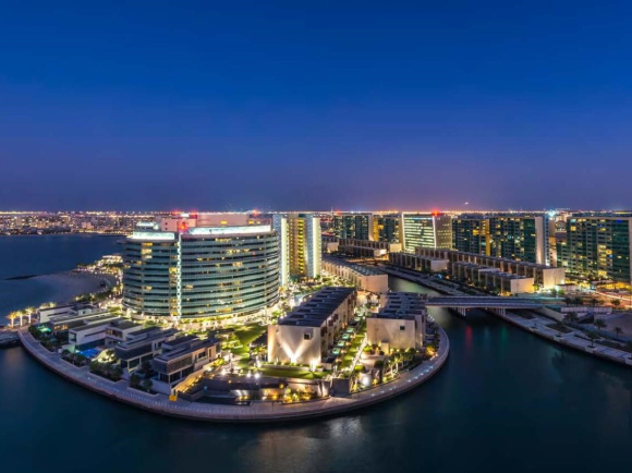 Al muneera al raha beach
