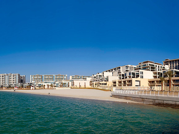 Al Zeina Al Raha Beach